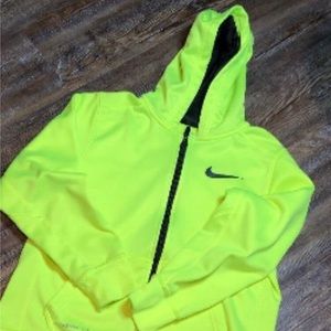 Nike
NEON HOODIE